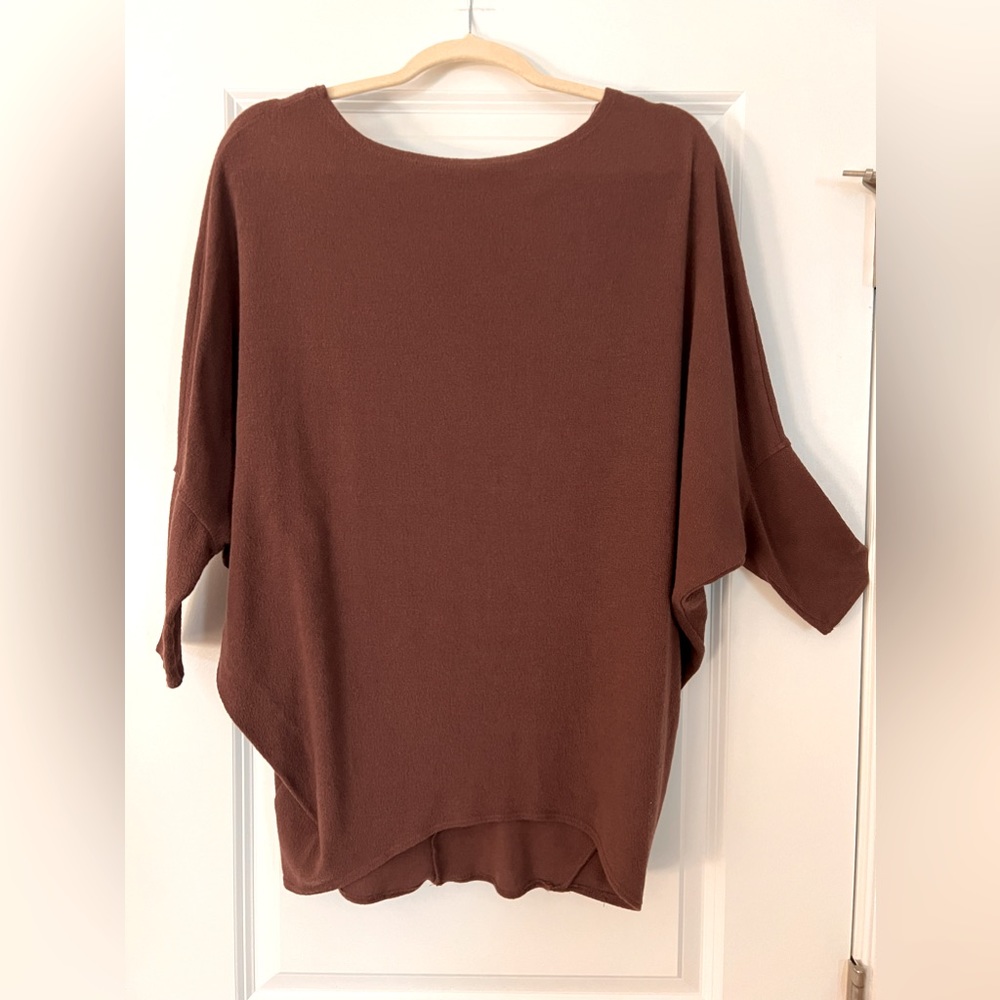 Jolie batwing scoop neck top, size M, plum color